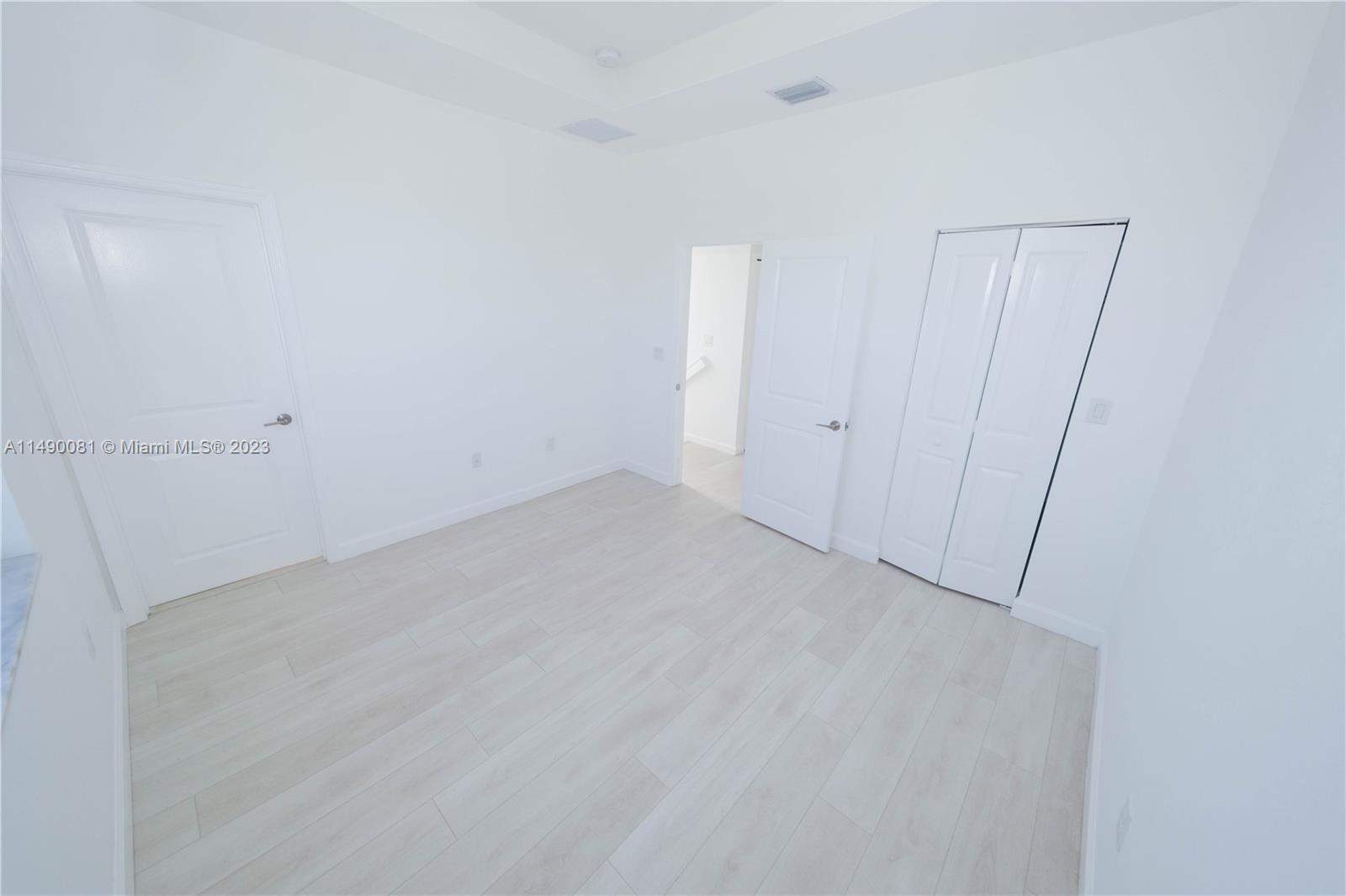 ENCLAVE SOUTH PHASE 2 - Residential