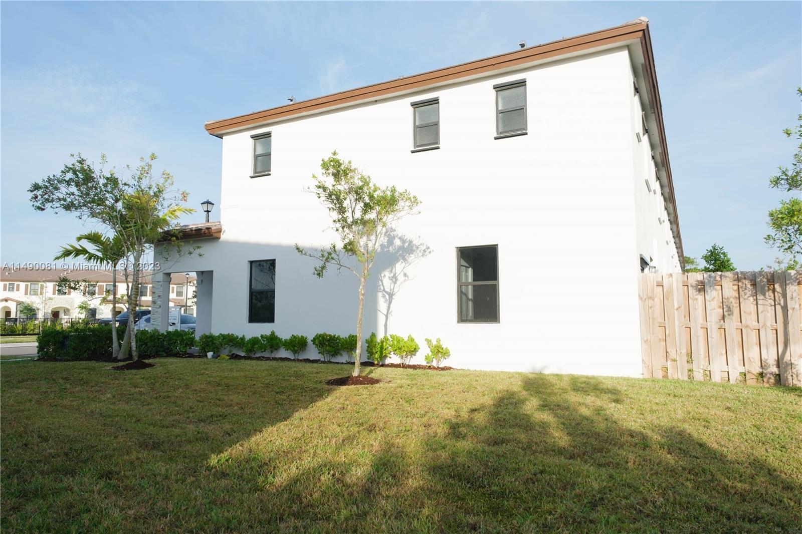 ENCLAVE SOUTH PHASE 2 - Residential