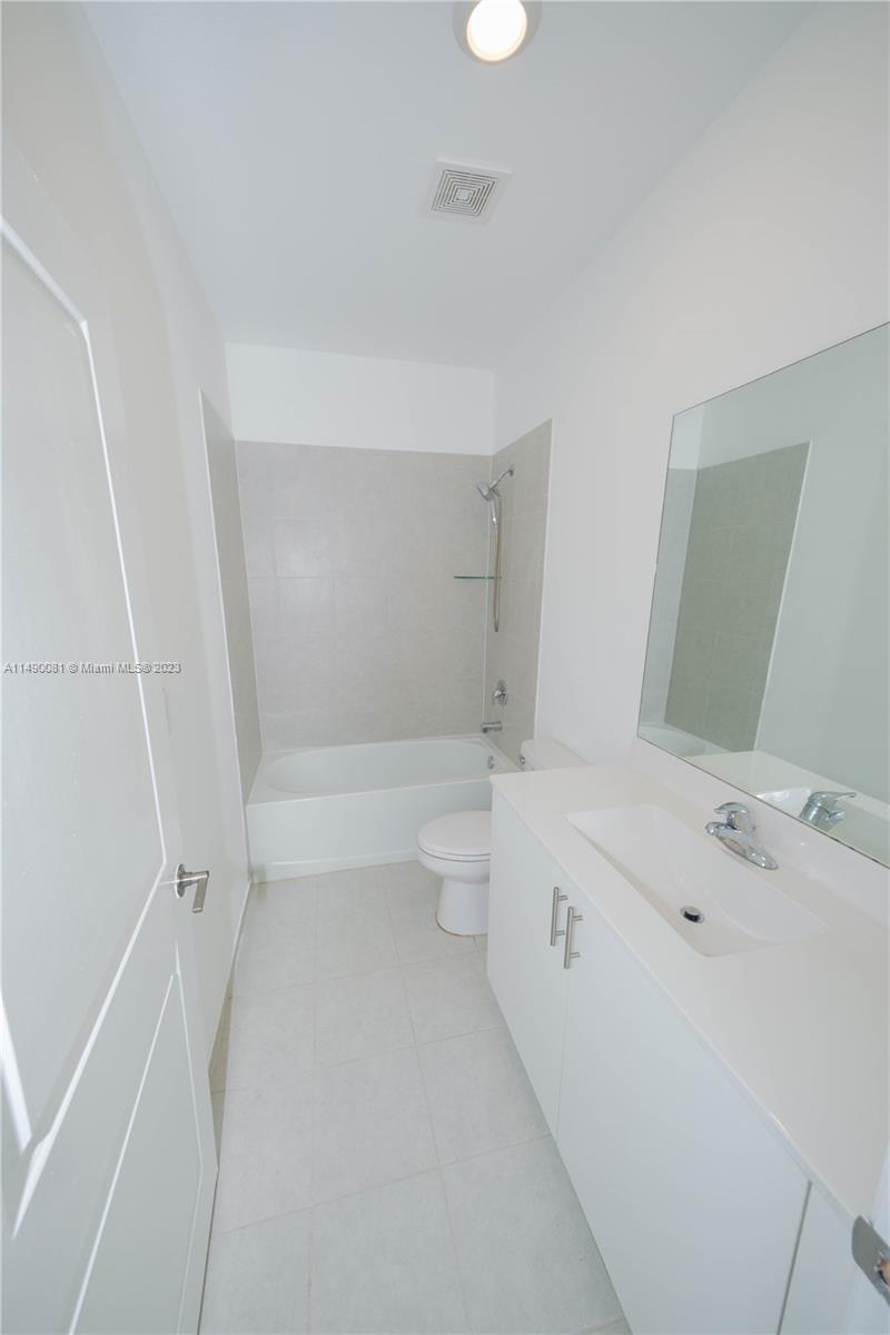 ENCLAVE SOUTH PHASE 2 - Residential