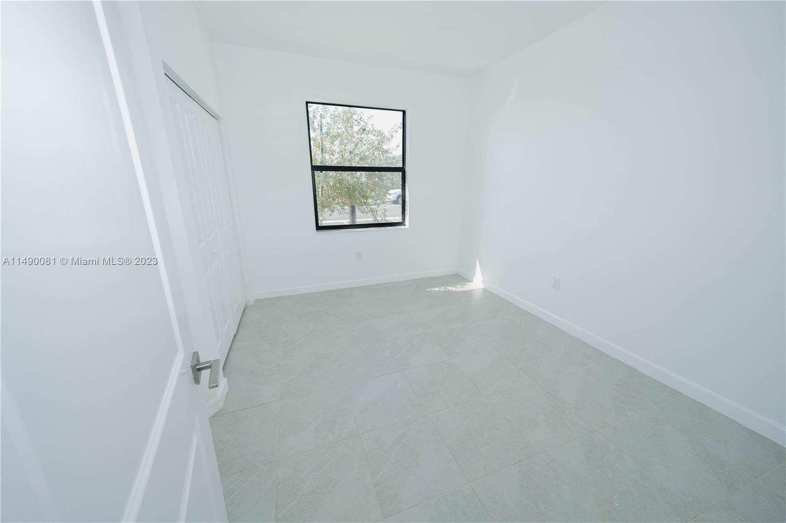 ENCLAVE SOUTH PHASE 2 - Residential