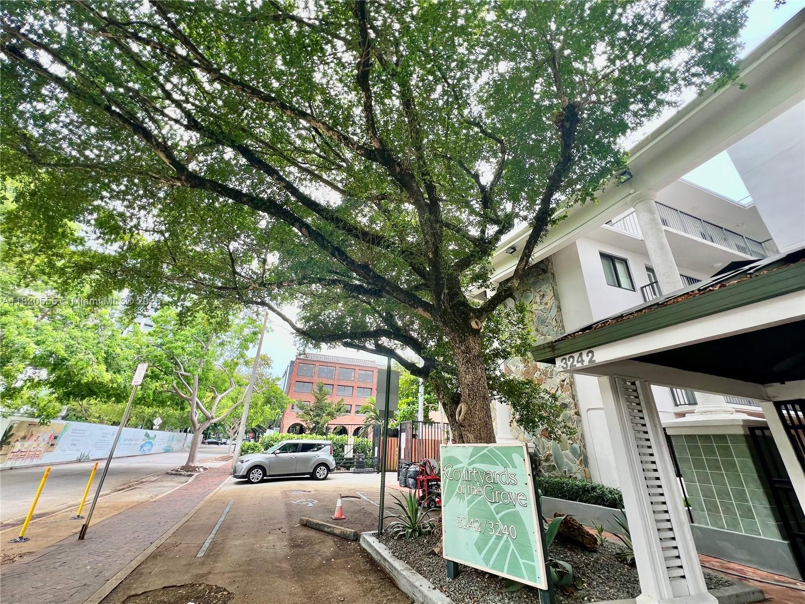 COURTYARDS OF THE GROVE - Residential