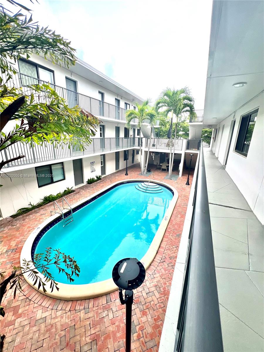 COURTYARDS OF THE GROVE - Residential