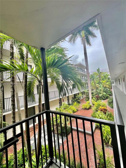 3240 Mary St S207 Miami FL 33133