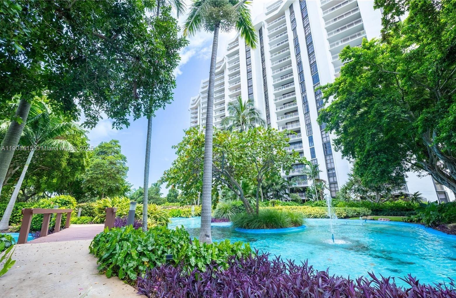 TOWERS OF QUAYSIDE CONDO - Residential