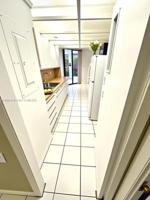 TOWERS OF QUAYSIDE CONDO - Residential