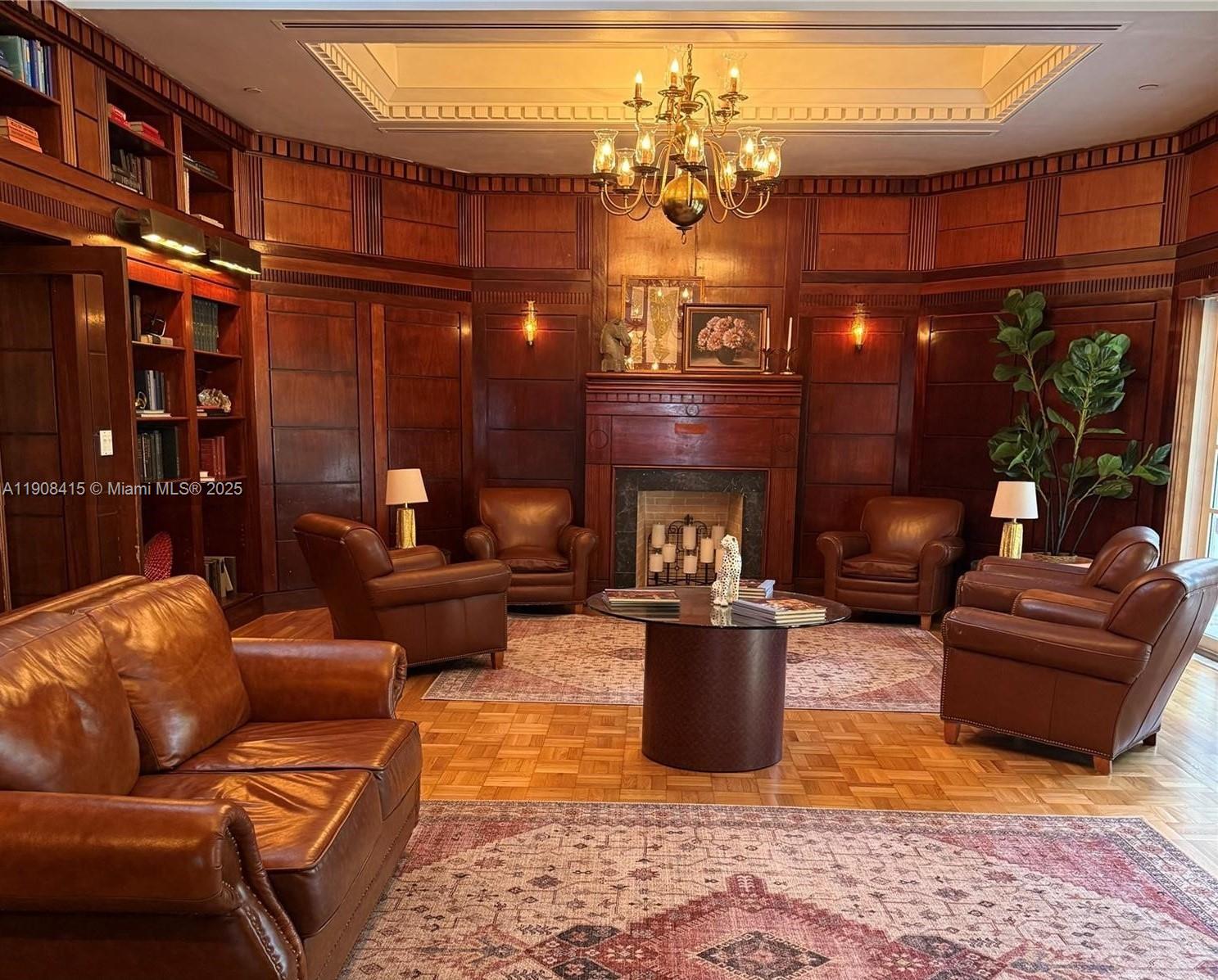 TOWERS OF QUAYSIDE CONDO - Residential