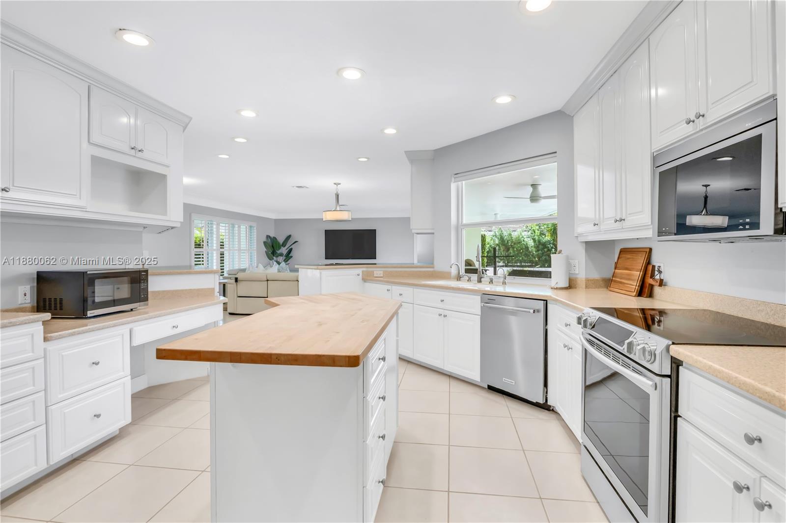 VENETIAN ISLES 2ND SEC - Residential Lease