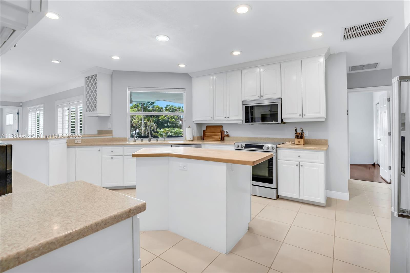 VENETIAN ISLES 2ND SEC - Residential Lease