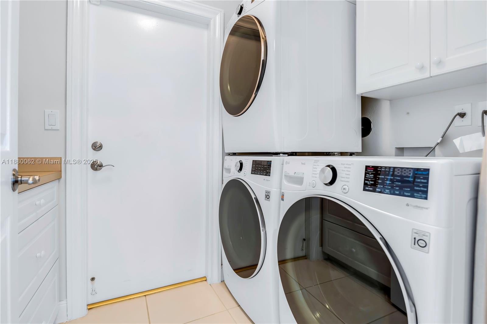 VENETIAN ISLES 2ND SEC - Residential Lease