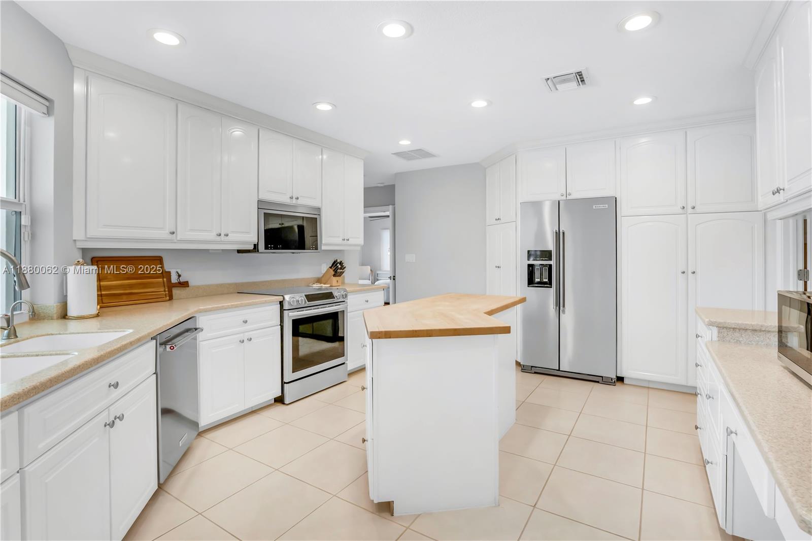 VENETIAN ISLES 2ND SEC - Residential Lease