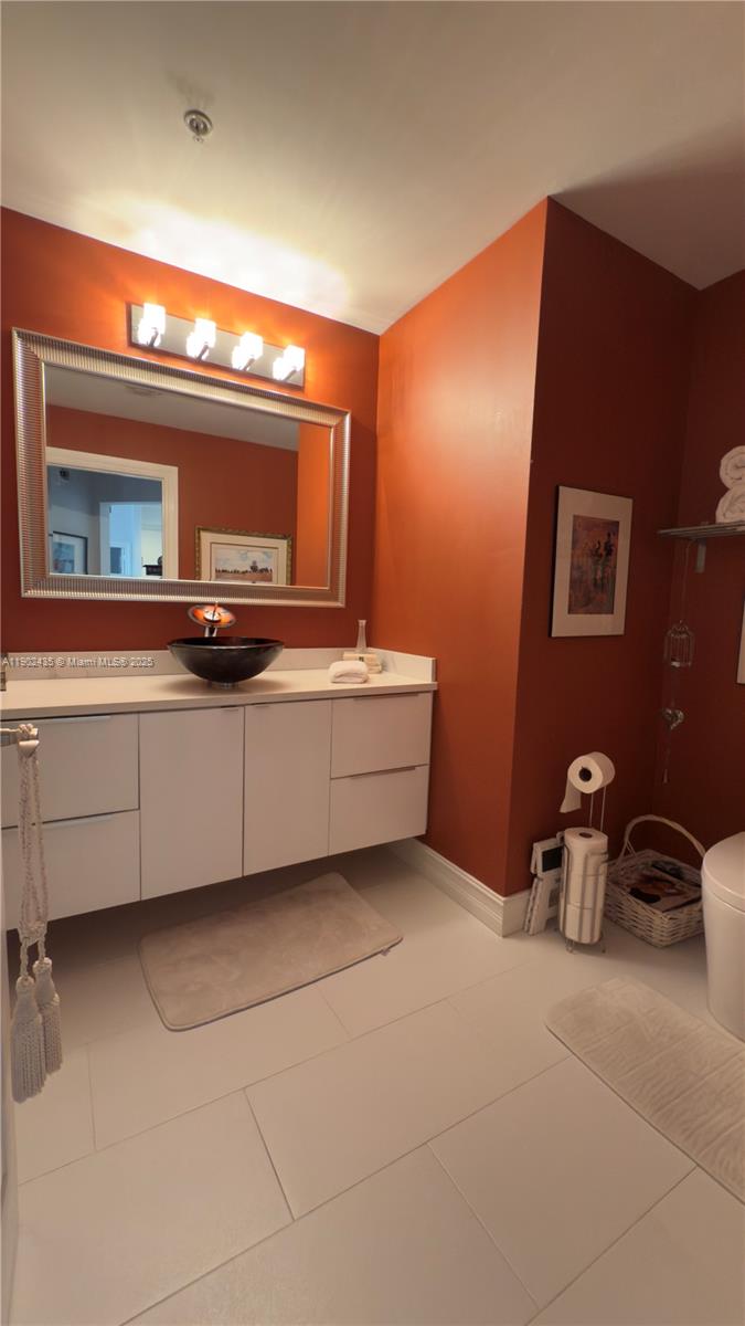 ALAQUA CONDO - Residential