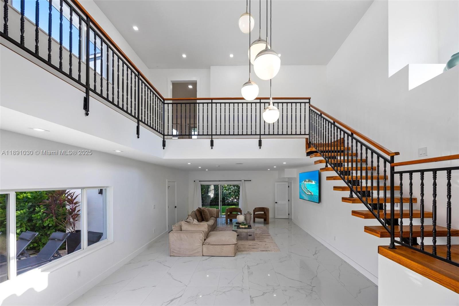 BRICKELLS ESTATES - Residential Lease