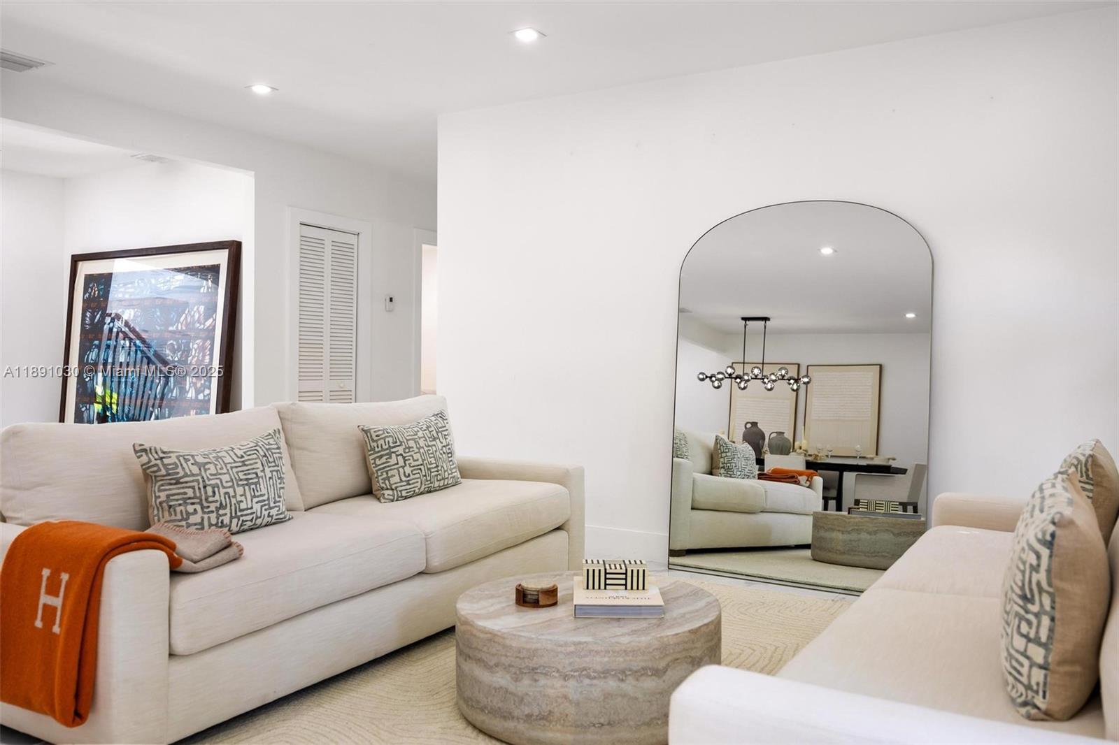 BRICKELLS ESTATES - Residential Lease