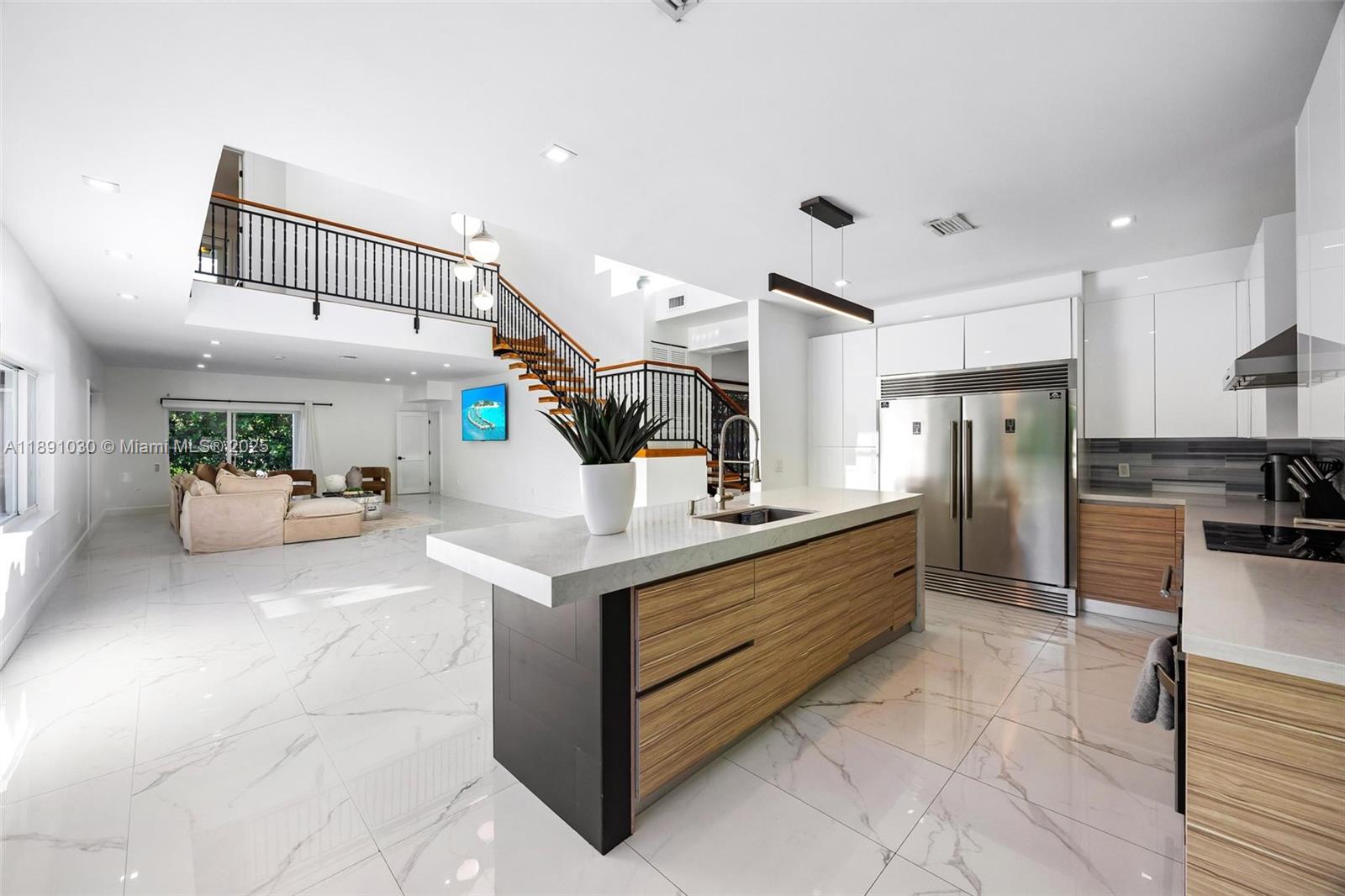 BRICKELLS ESTATES - Residential Lease