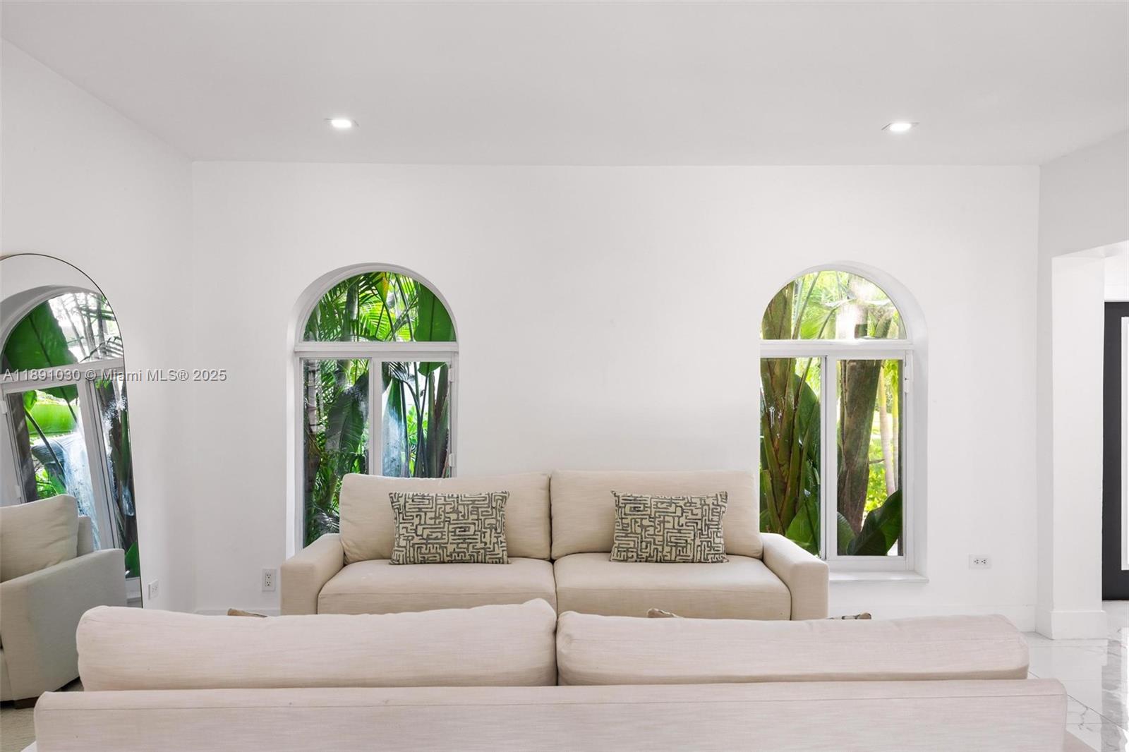 BRICKELLS ESTATES - Residential Lease