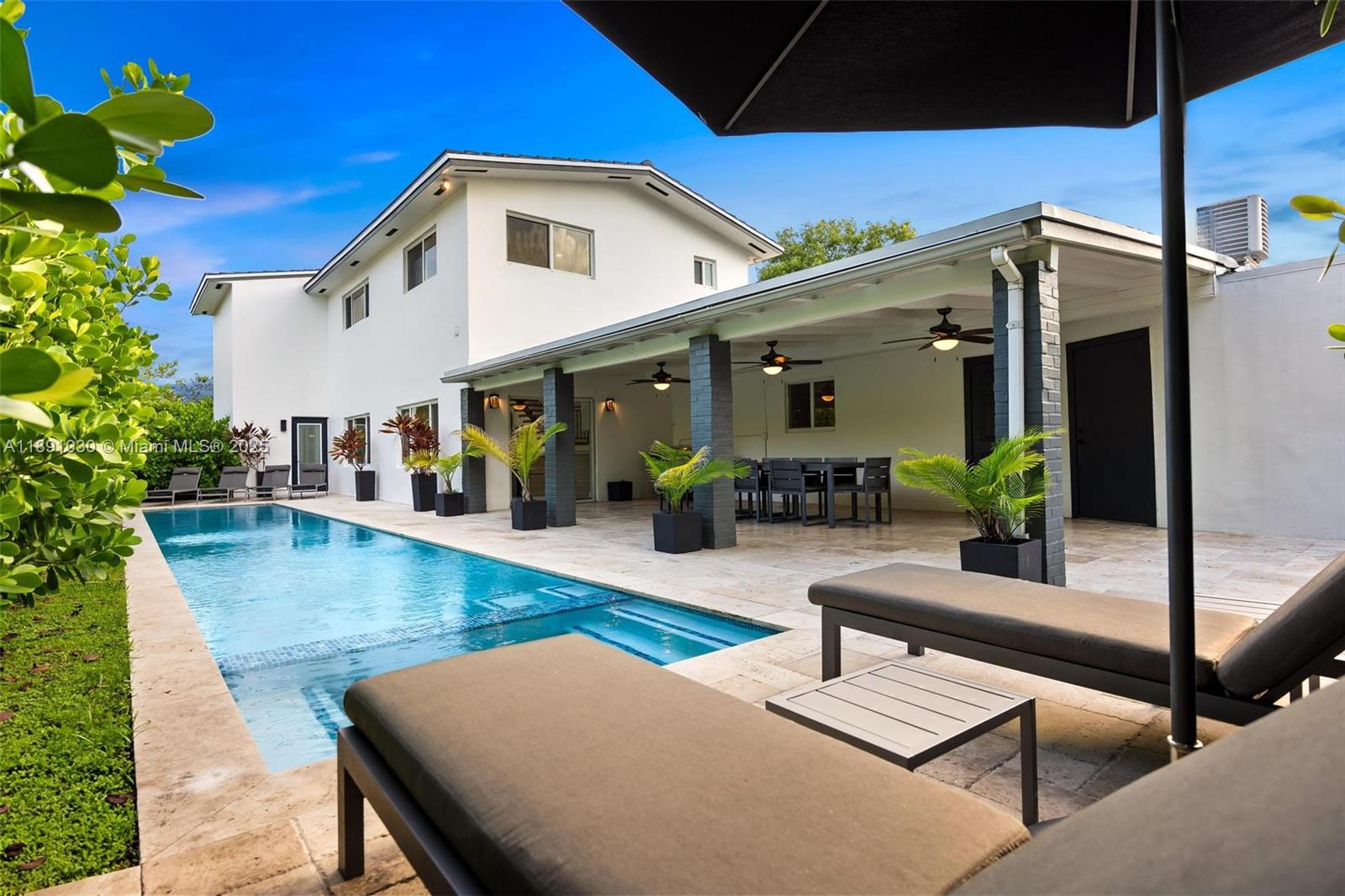 BRICKELLS ESTATES - Residential Lease