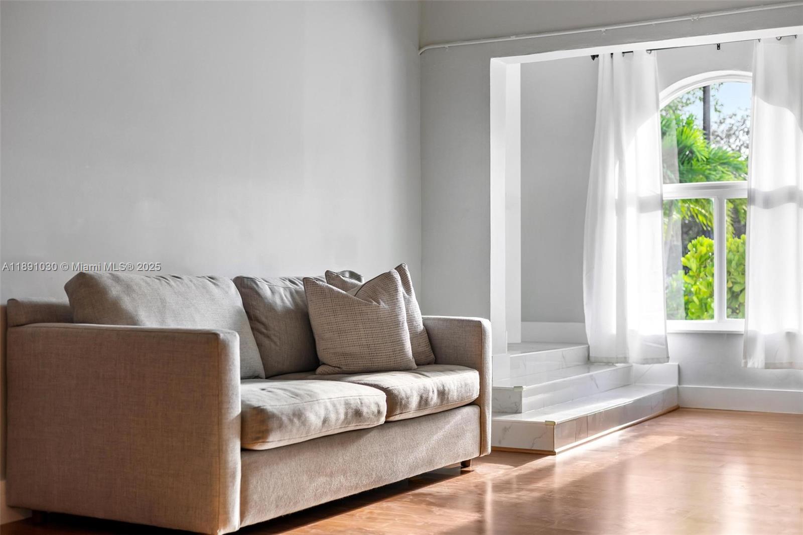 BRICKELLS ESTATES - Residential Lease