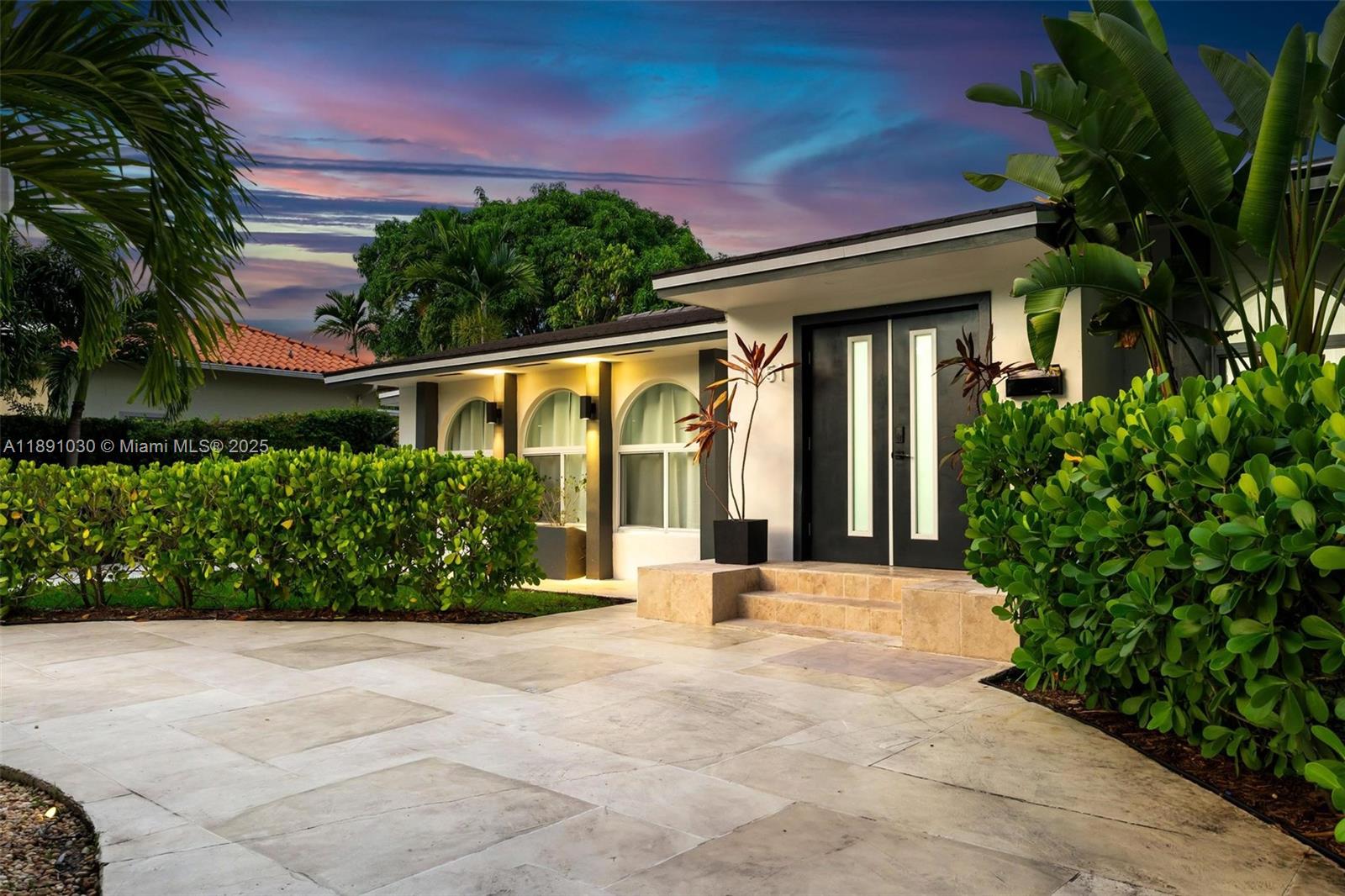 BRICKELLS ESTATES - Residential Lease