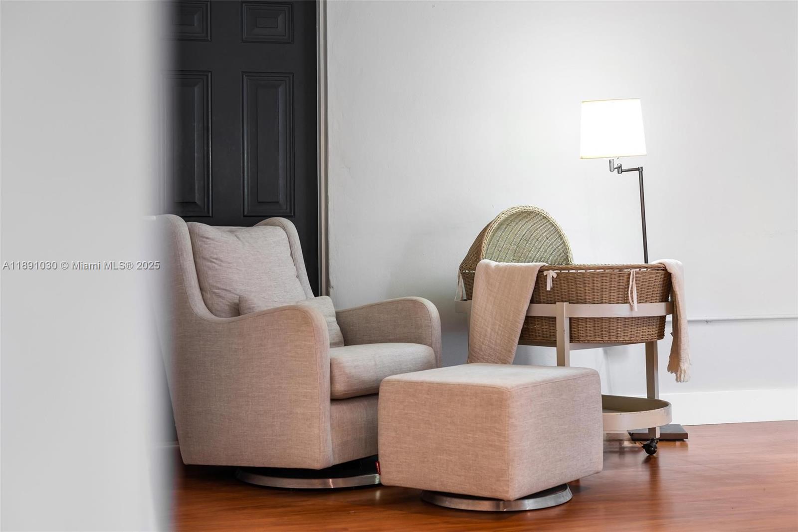 BRICKELLS ESTATES - Residential Lease