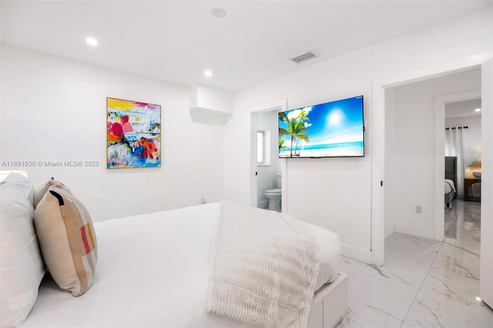 BRICKELLS ESTATES - Residential Lease