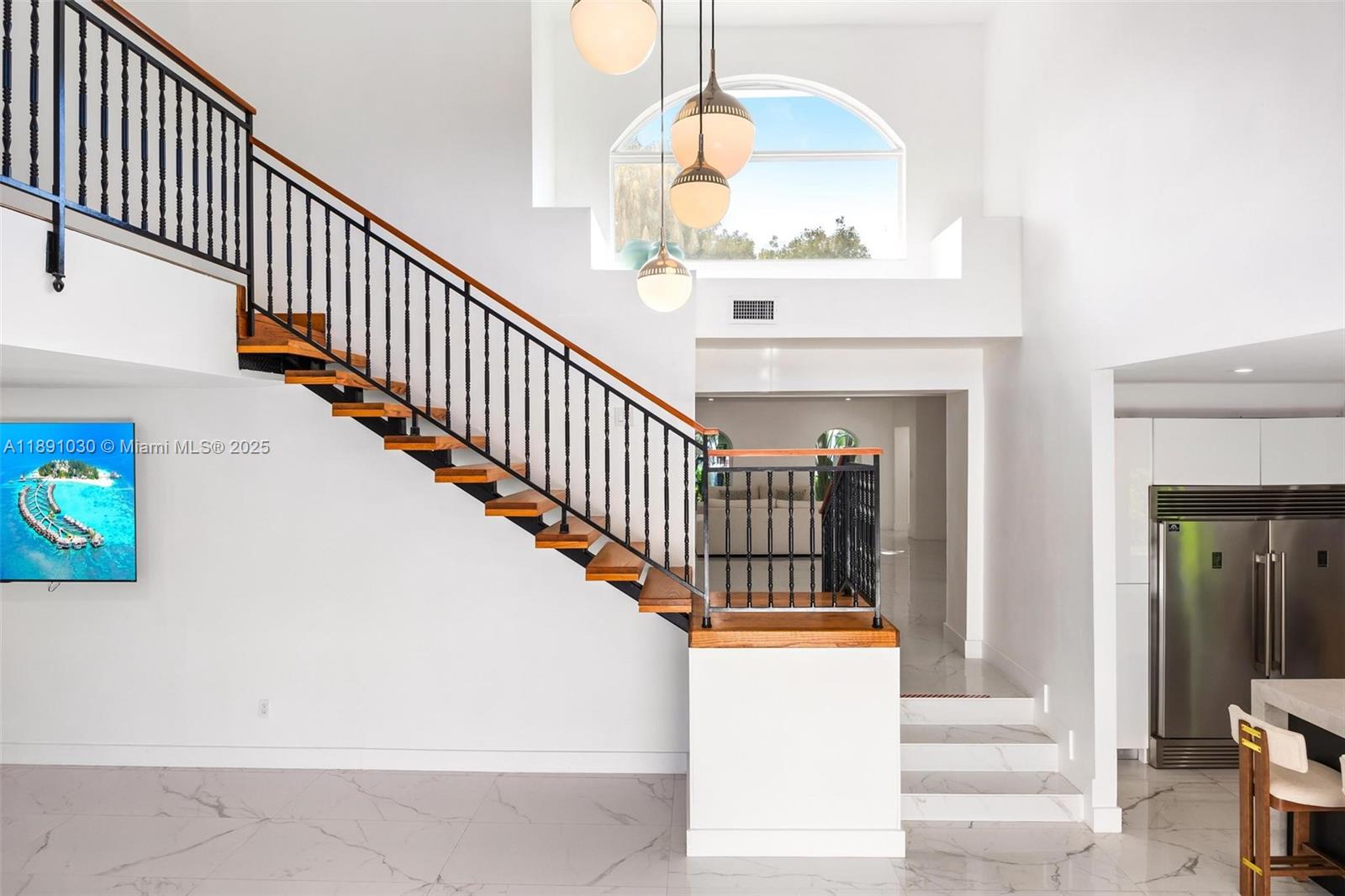 BRICKELLS ESTATES - Residential Lease