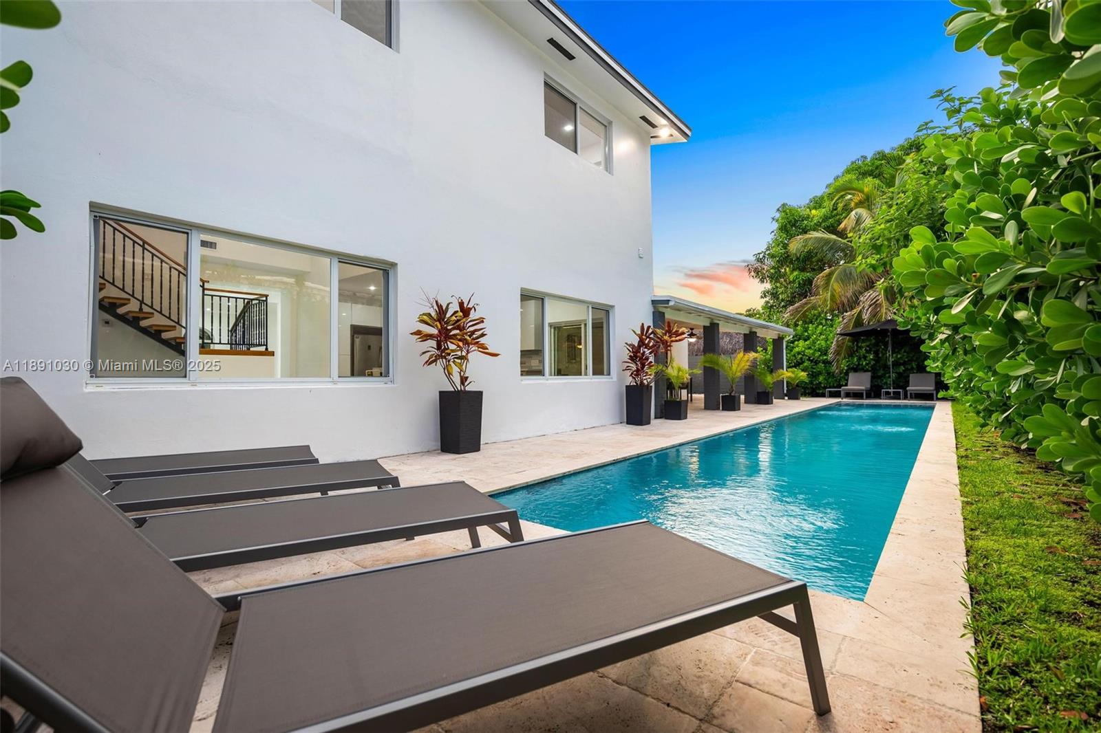BRICKELLS ESTATES - Residential Lease