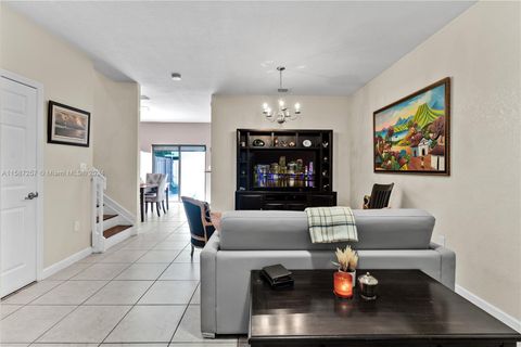 Single Family Residence in Homestead FL 348 37th Ter Ter 5.jpg