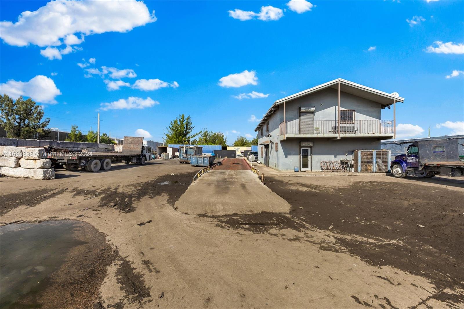 12705 Cairo Ln