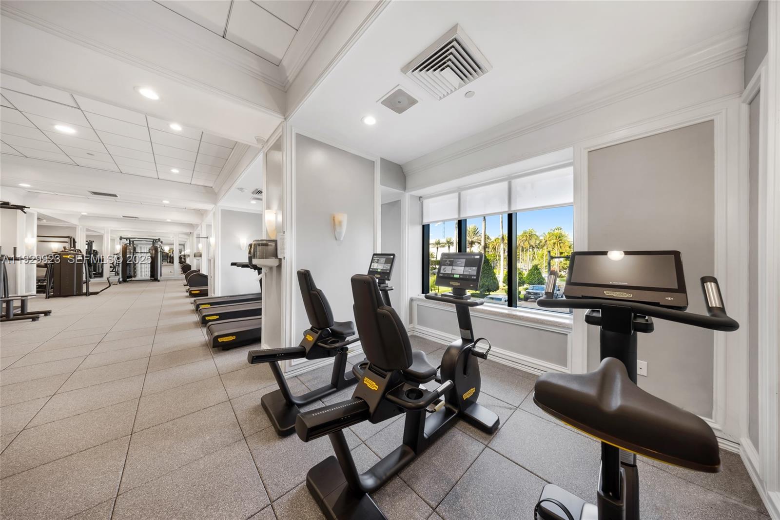 BALMORAL CONDO - Residential