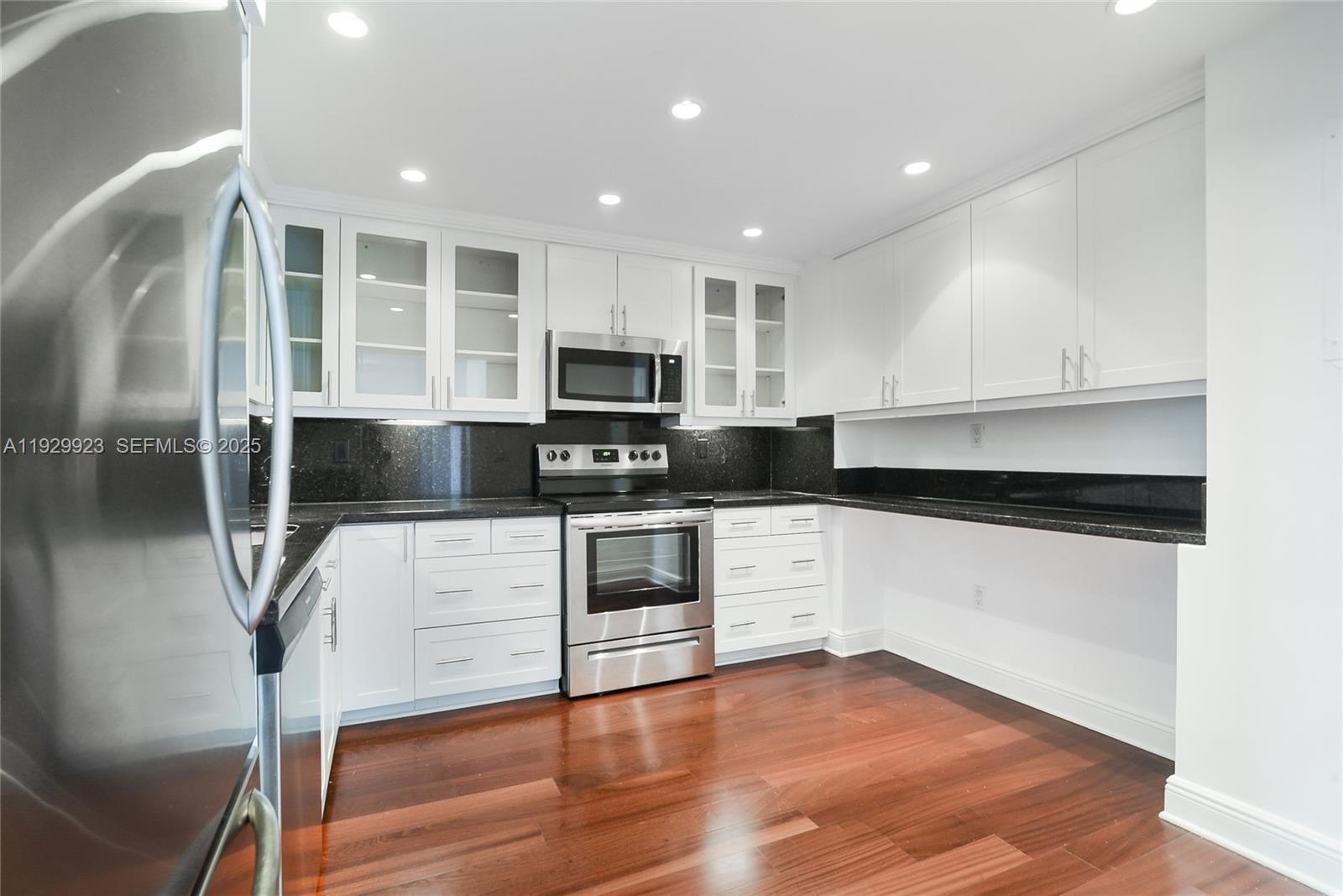 BALMORAL CONDO - Residential