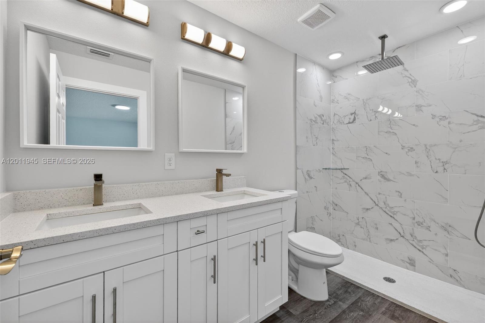 MARION OAKS UN NINE - Residential