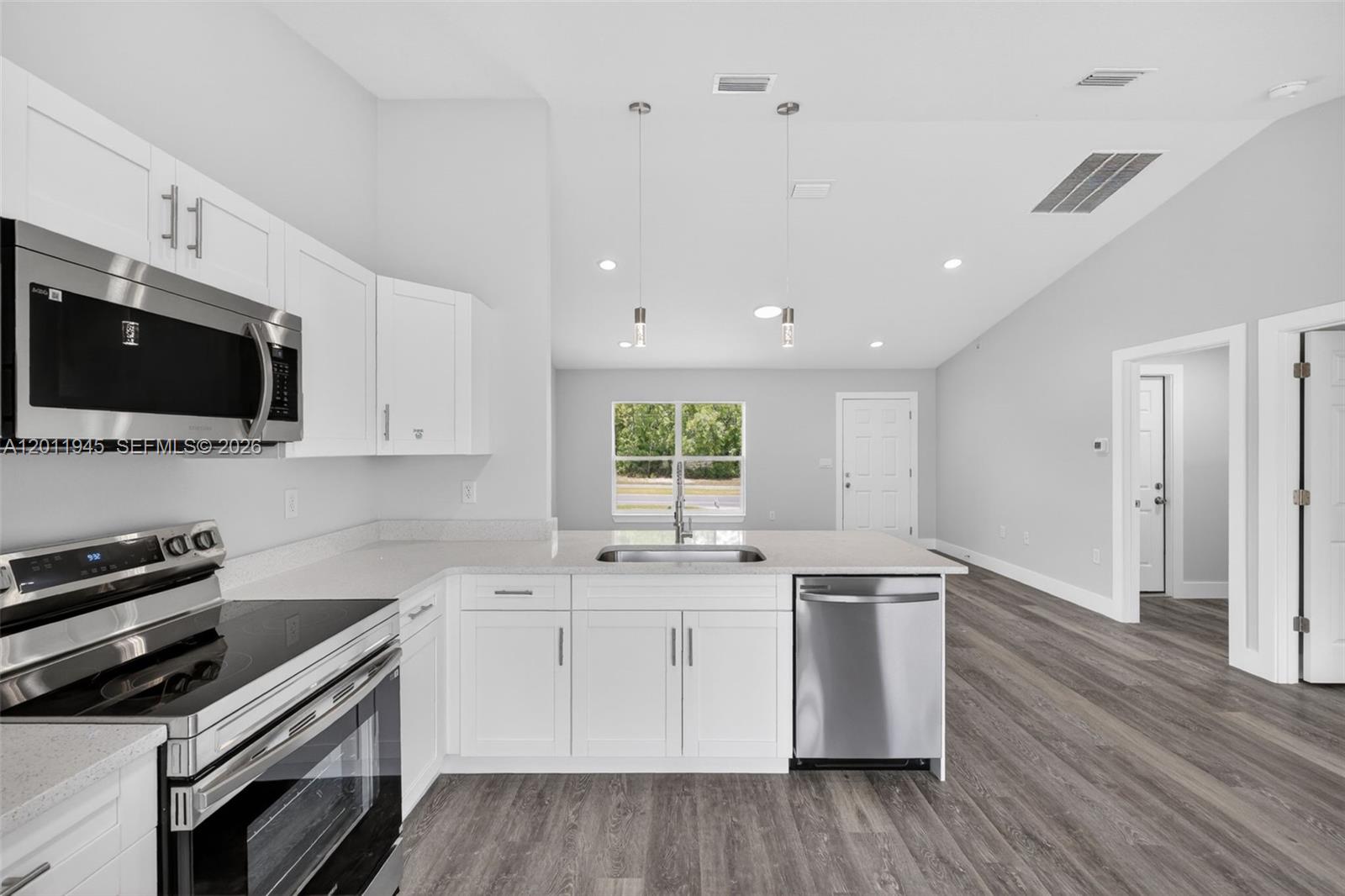 MARION OAKS UN NINE - Residential