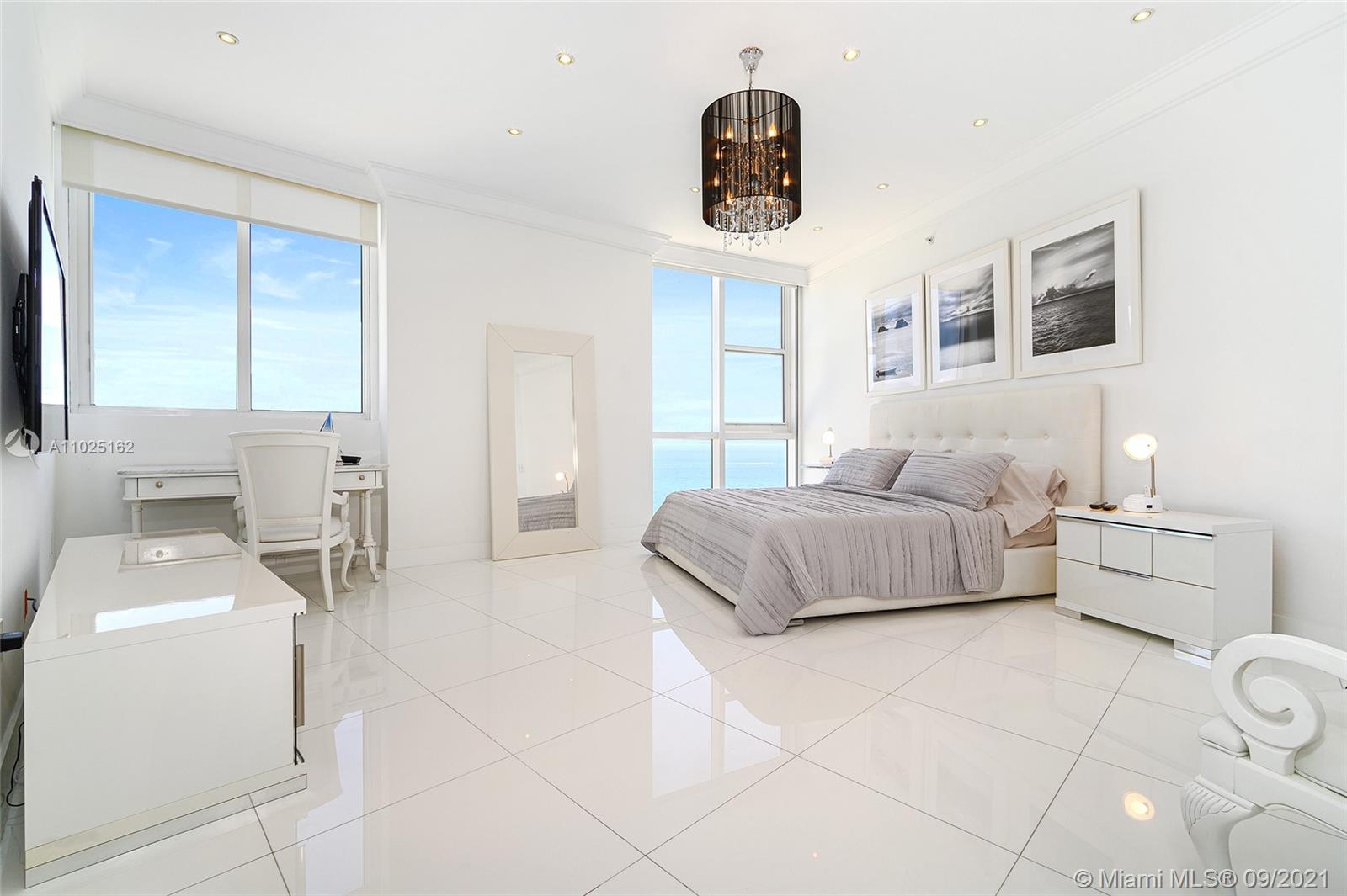 TRUMP ROYALE CONDO - Residential