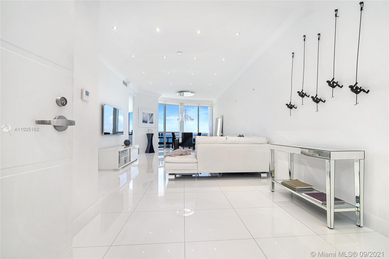 TRUMP ROYALE CONDO - Residential