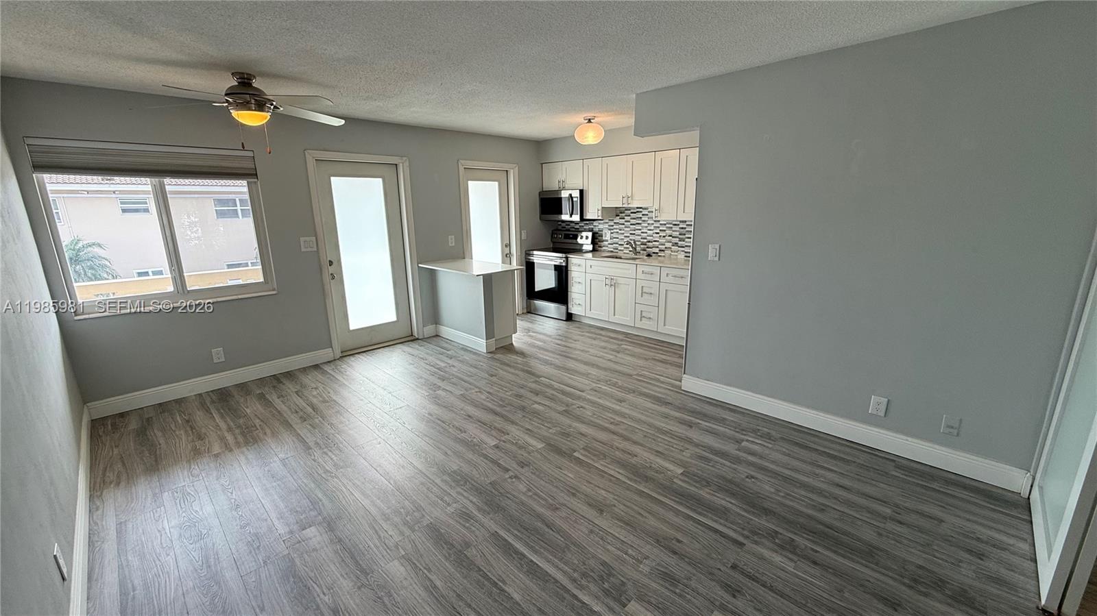 VENETIAN PARK GARDENS CON - Residential Lease