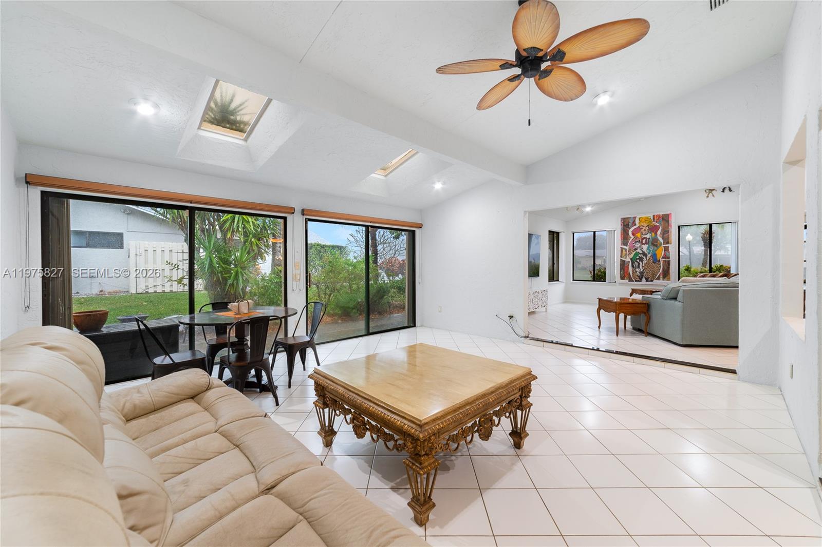 RAINBERRY BAY - Residential