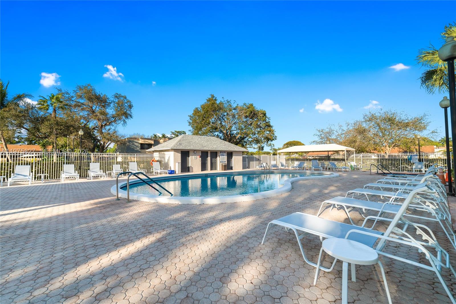 RAINBERRY BAY - Residential