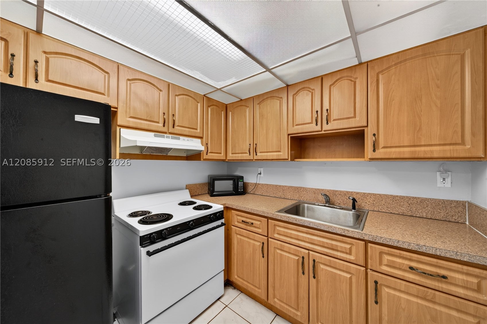 1801 NE 140th St 108, North Miami, FL, 33181/$155,000 3 1801 NE 140th St 108