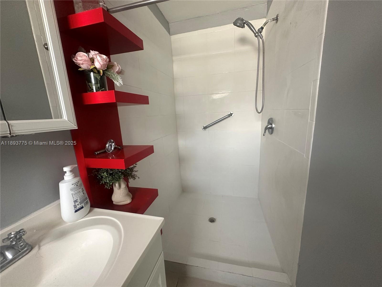 ROOSEVELT HEIGHTS ADDN - Residential Lease