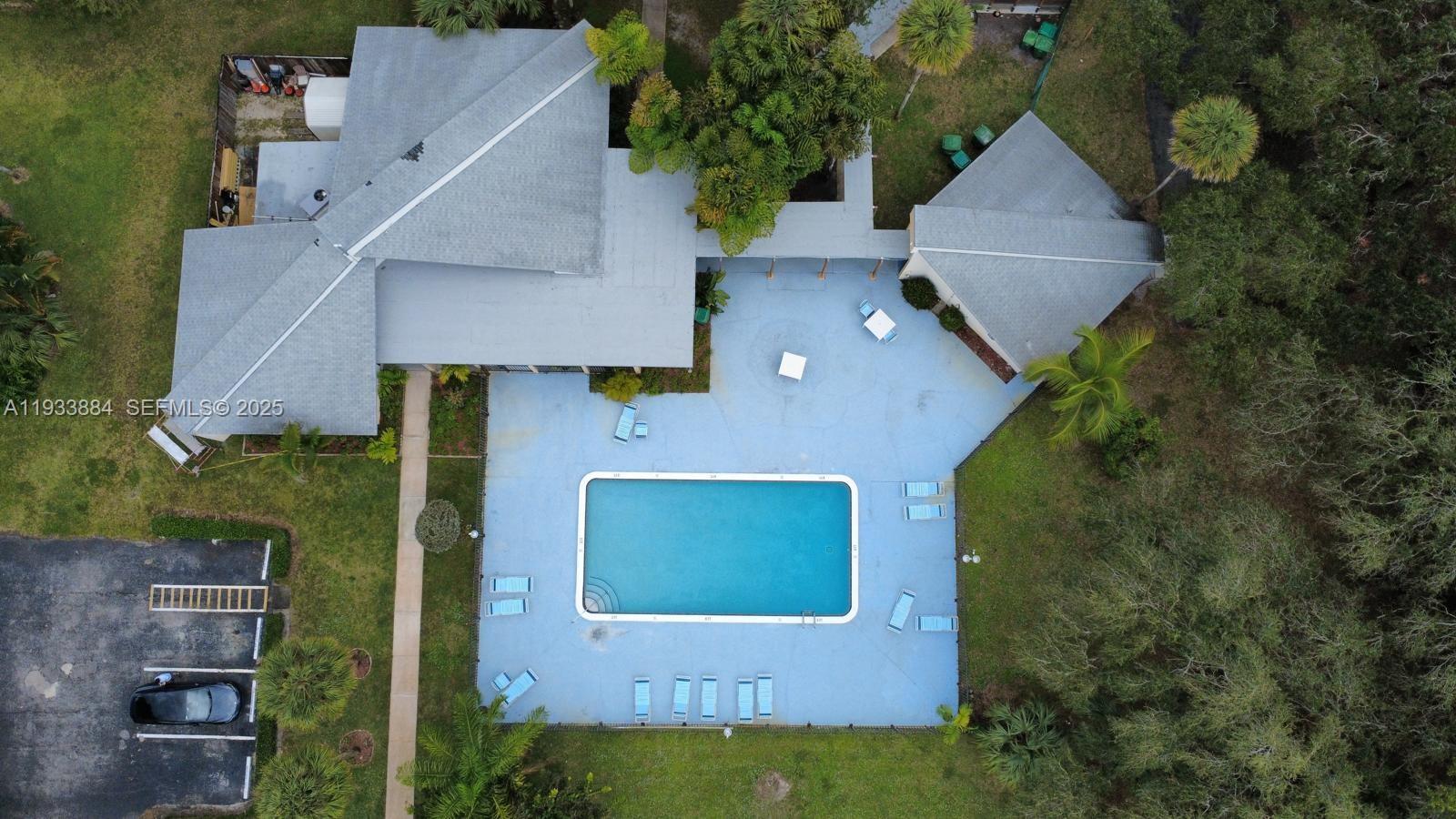 HOLLYWOOD GARDENS CONDOMI - Residential