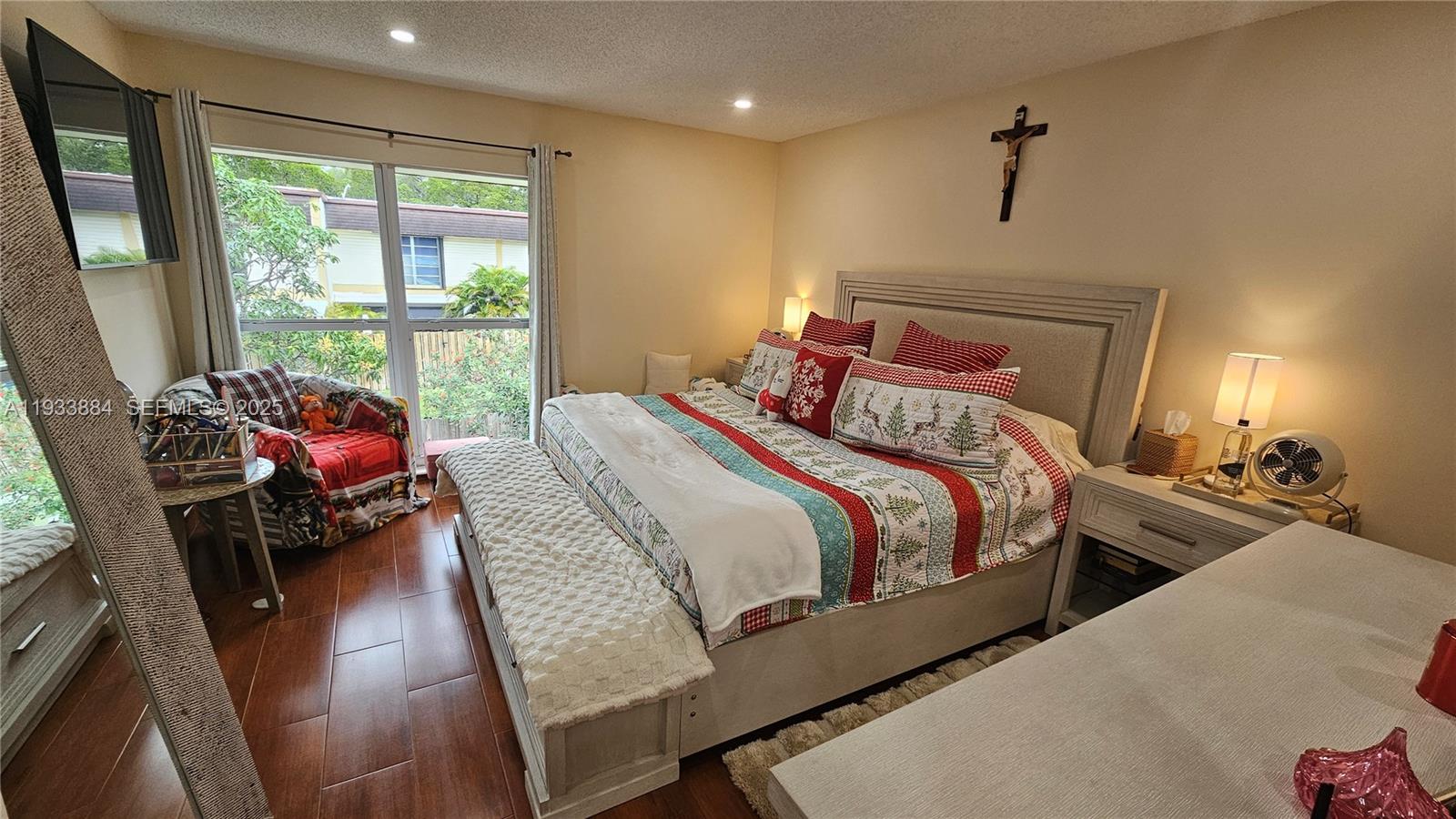 HOLLYWOOD GARDENS CONDOMI - Residential