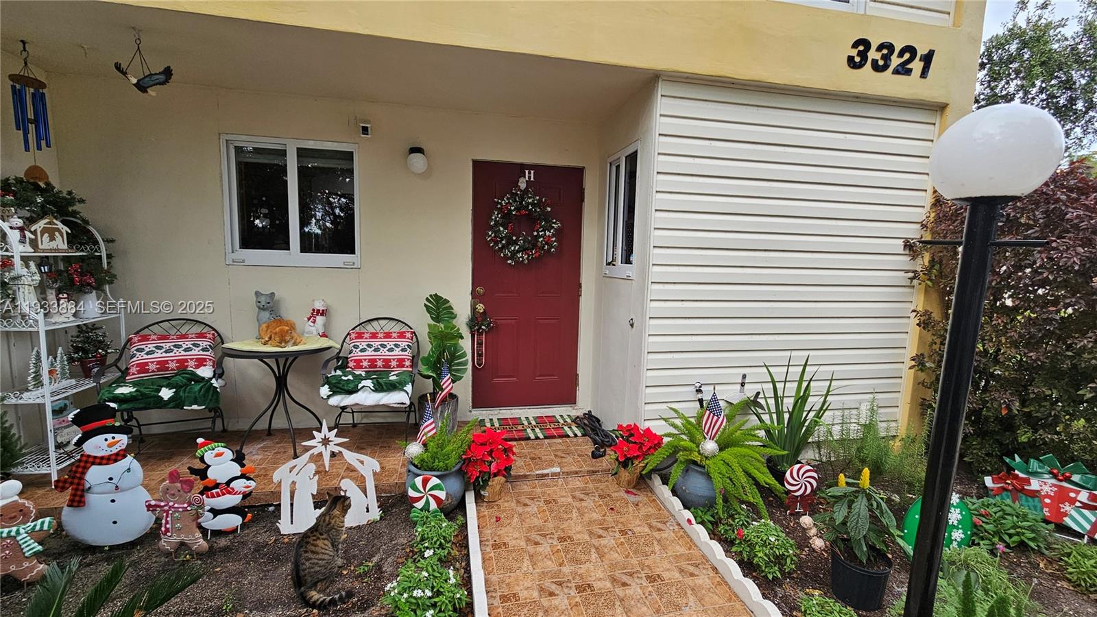 HOLLYWOOD GARDENS CONDOMI - Residential