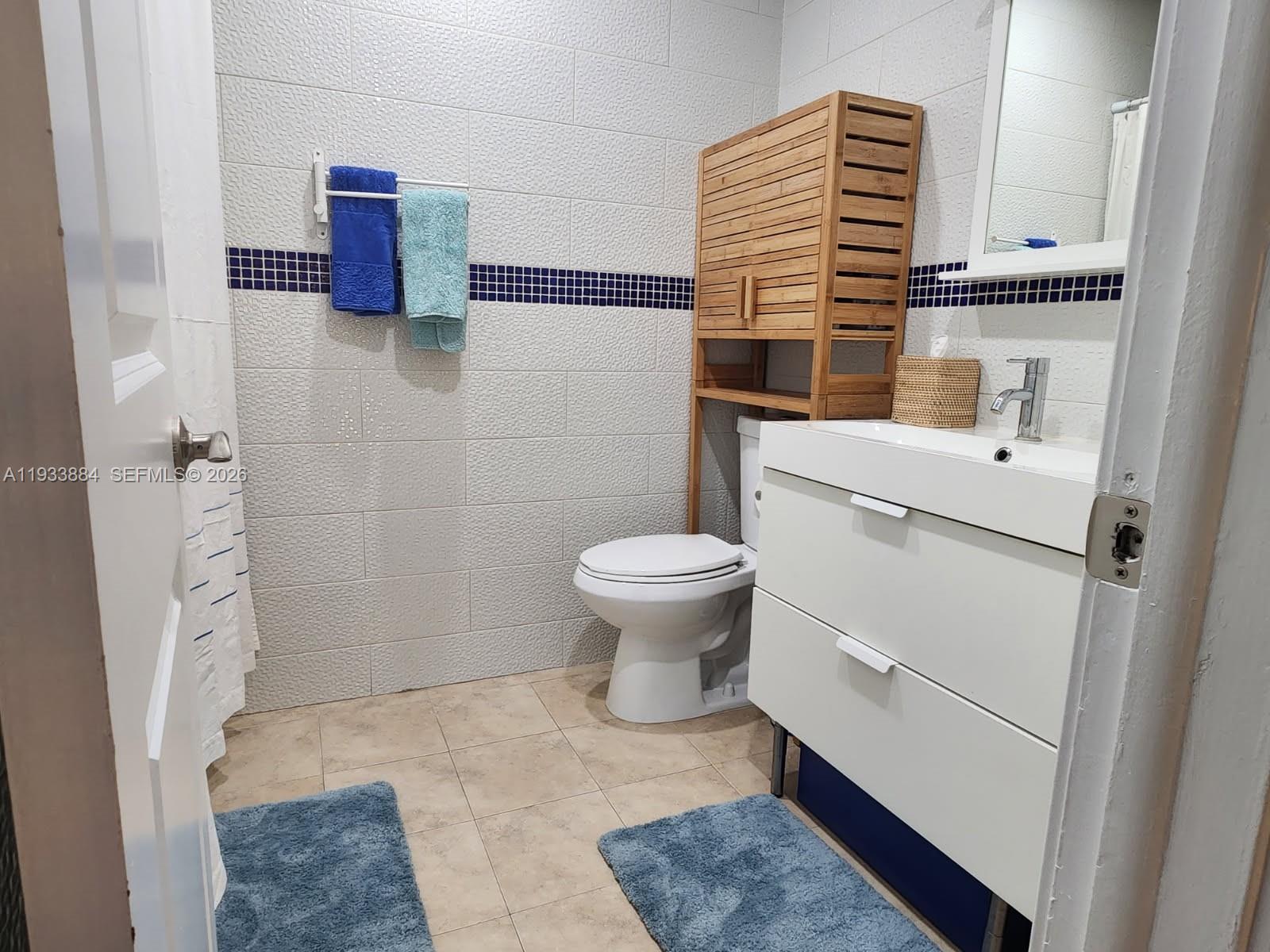 HOLLYWOOD GARDENS CONDOMI - Residential