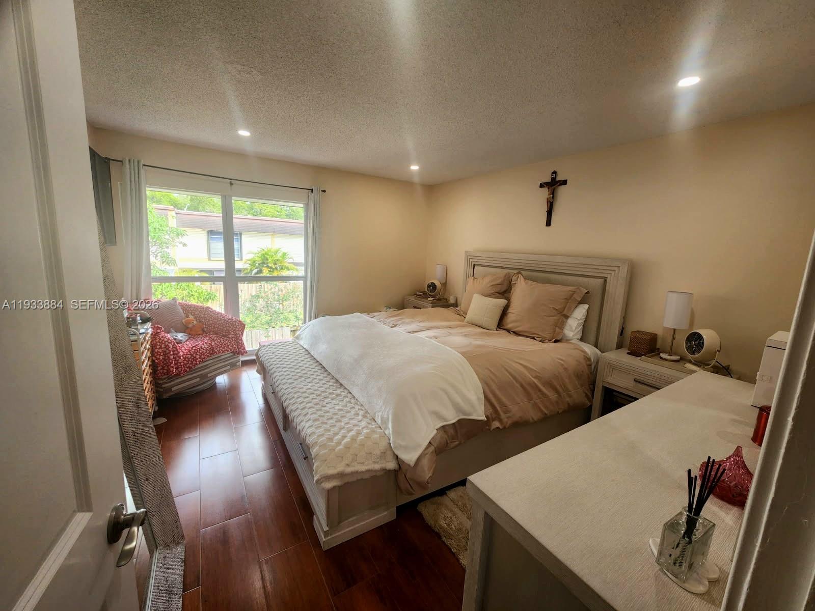 HOLLYWOOD GARDENS CONDOMI - Residential