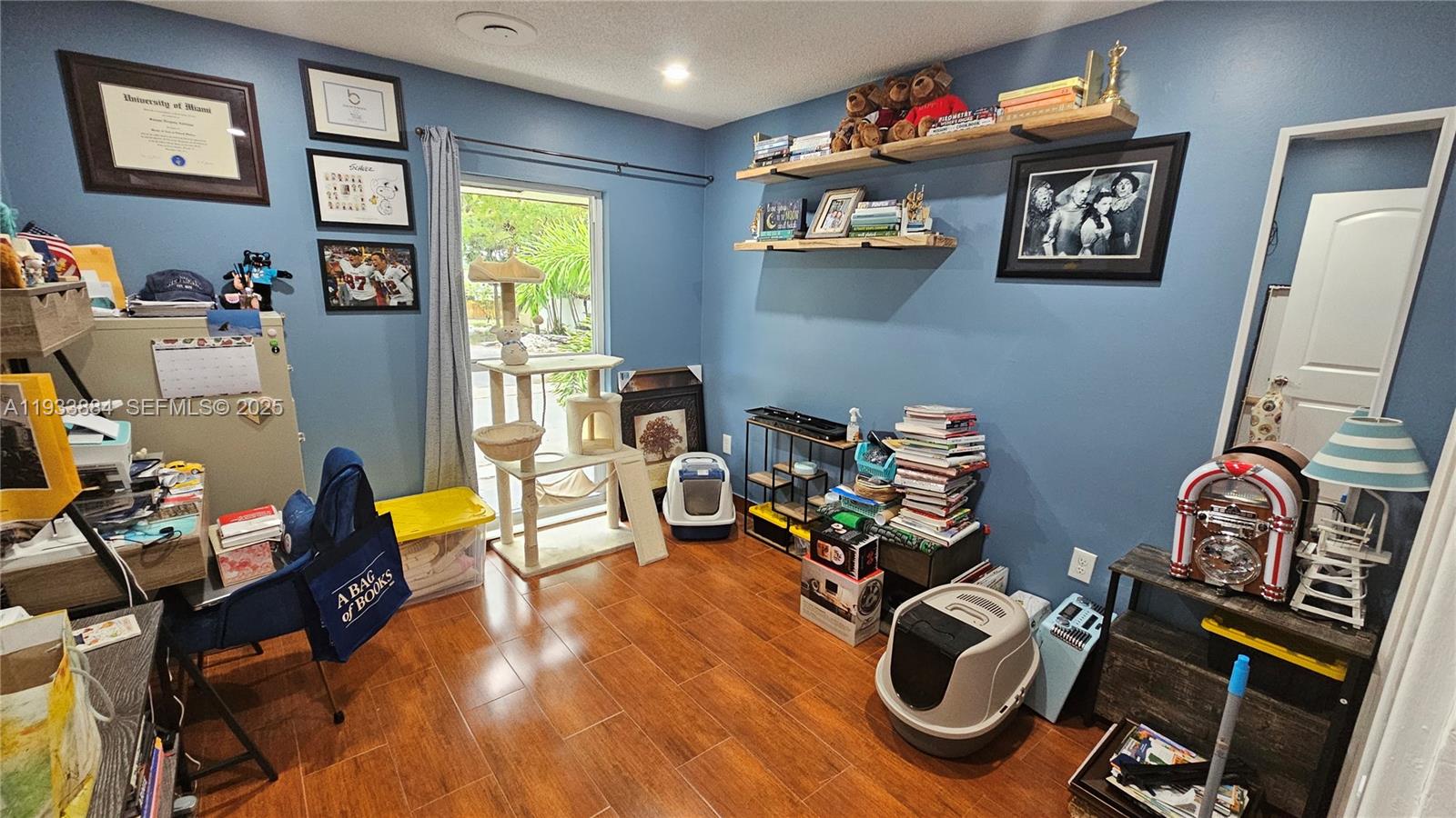 HOLLYWOOD GARDENS CONDOMI - Residential