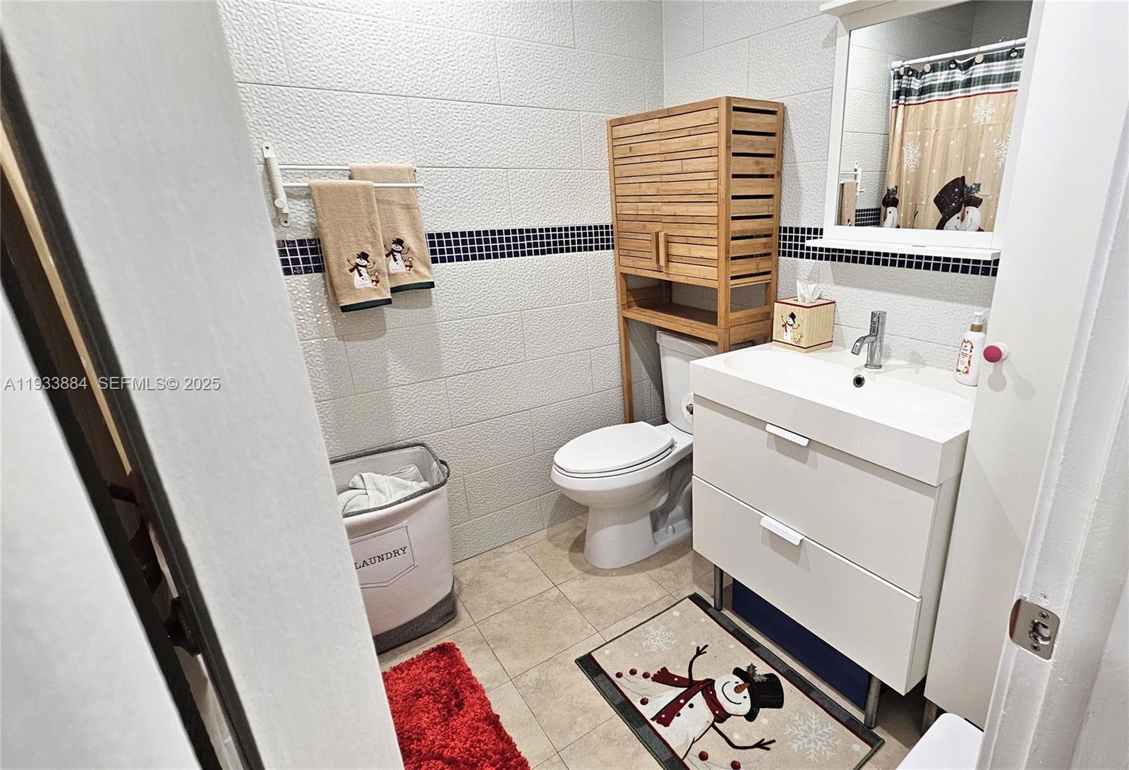 HOLLYWOOD GARDENS CONDOMI - Residential