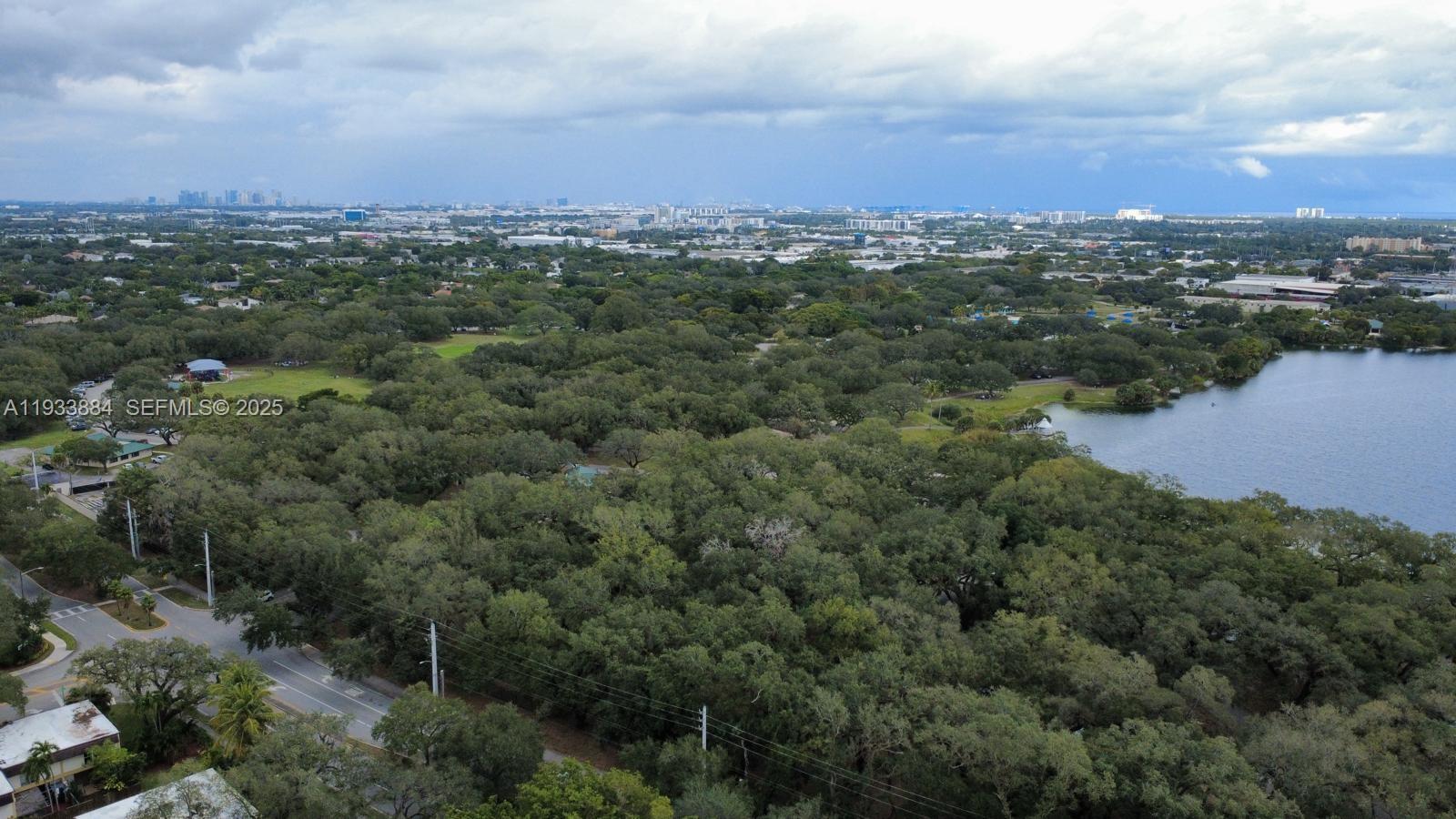 HOLLYWOOD GARDENS CONDOMI - Residential