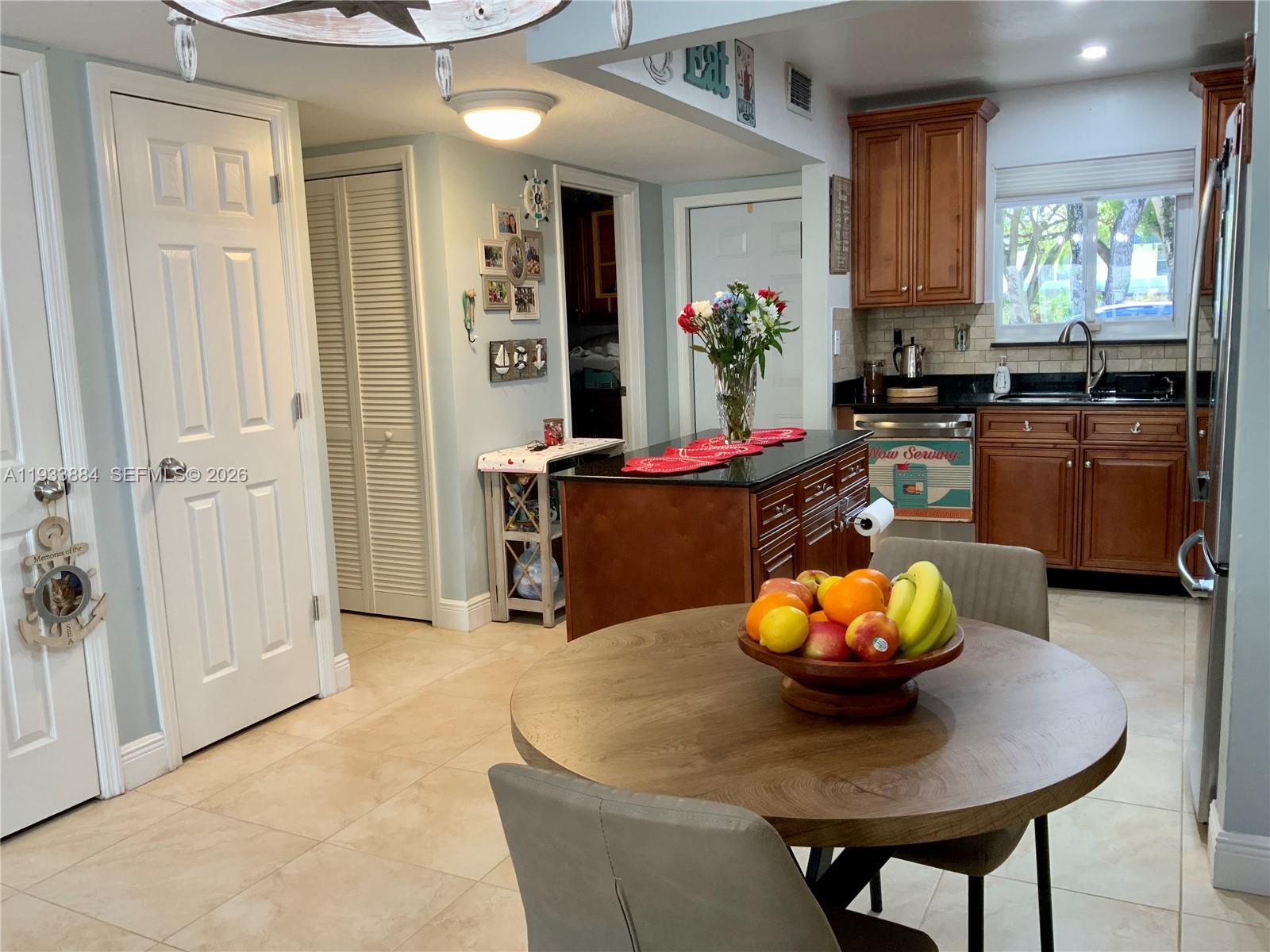 HOLLYWOOD GARDENS CONDOMI - Residential