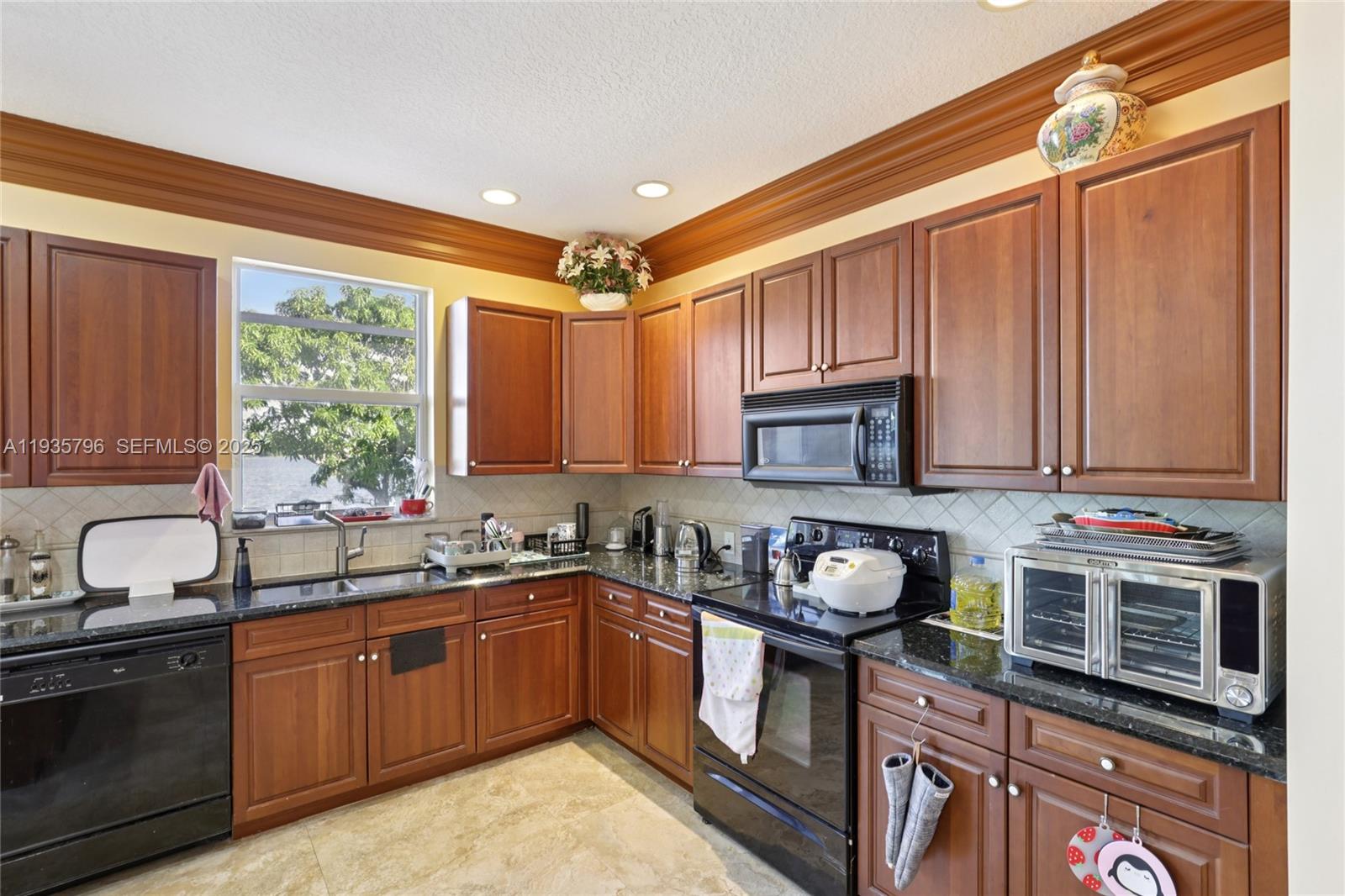 RIVIERA ISLES II - Residential