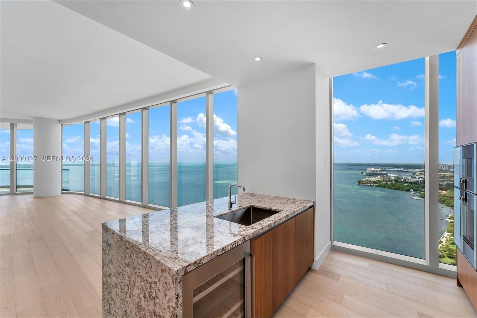 UNA RESIDENCES - Residential